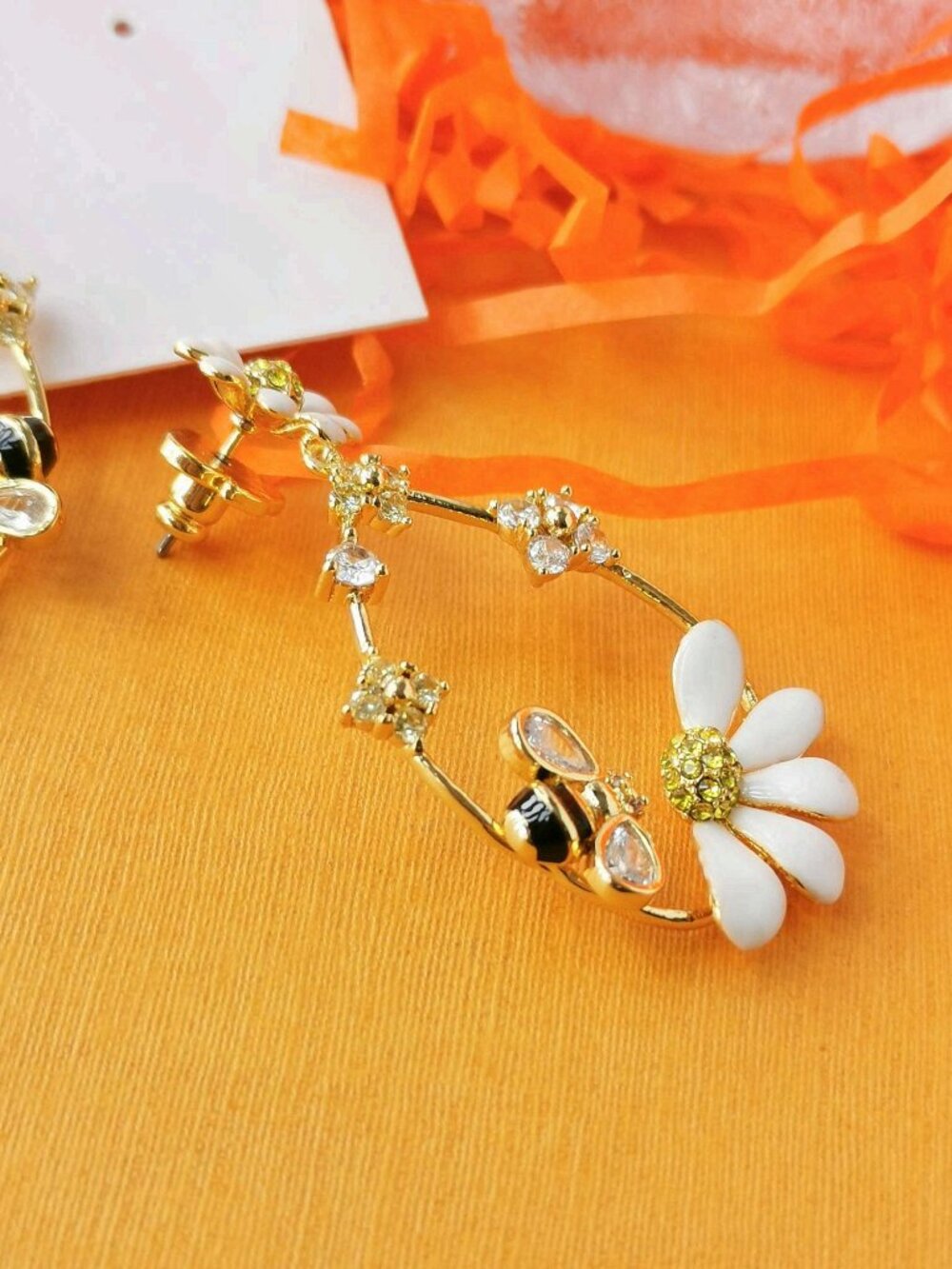 Kate Spade dazzling daisies hoops Earrings - Picture 3 of 3